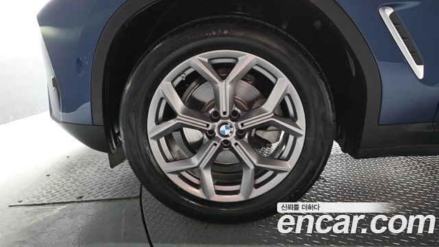 BMW X4 (G02) xDrive20i xLine 2023 — фото 5