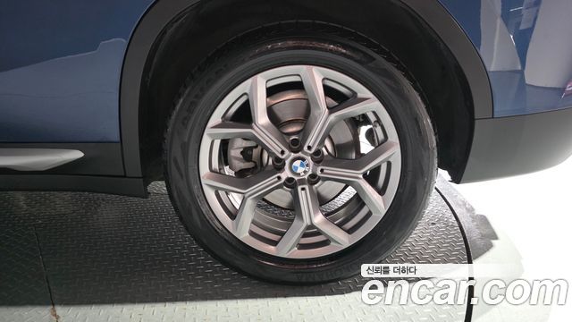 BMW X4 (G02) xDrive20i xLine 2023 — фото 21