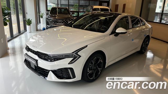 Kia K5 (III) 2.0 Signature