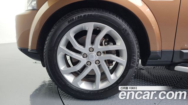 Land Rover Discovery 4 3.0 SDV6 Landmark Edition 2016 — фото 5