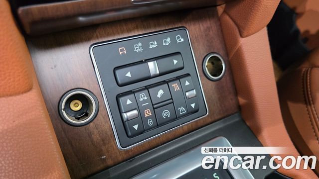 Land Rover Discovery 4 3.0 SDV6 Landmark Edition 2016 — фото 19