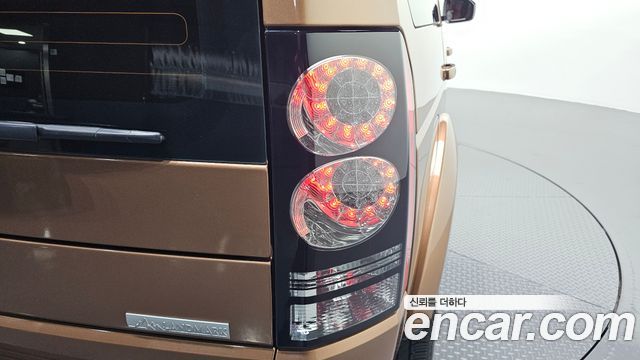 Land Rover Discovery 4 3.0 SDV6 Landmark Edition 2016 — фото 23