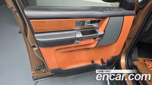 Land Rover Discovery 4 3.0 SDV6 Landmark Edition 2016 — фото 24