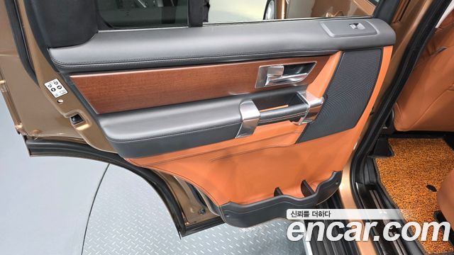 Land Rover Discovery 4 3.0 SDV6 Landmark Edition 2016 — фото 25