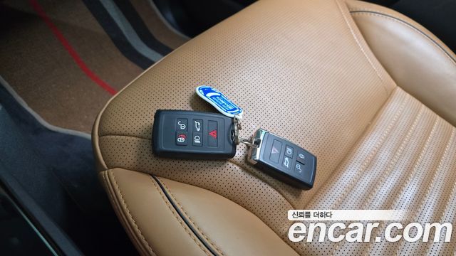 Land Rover Discovery 5 3.0 SD6 HSE Luxury 2019 — фото 16