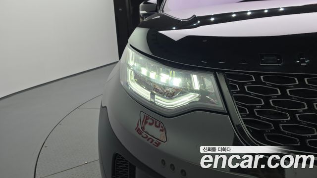 Land Rover Discovery 5 3.0 SD6 HSE Luxury 2019 — фото 22