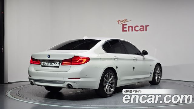 BMW 5 Series (G30) 520i Luxury 2018 — фото 2