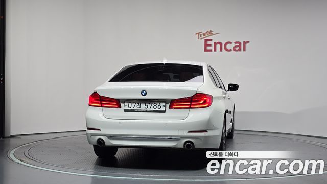 BMW 5 Series (G30) 520i Luxury 2018 — фото 4