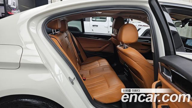 BMW 5 Series (G30) 520i Luxury 2018 — фото 12