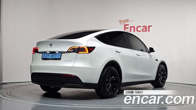 Tesla Model Y Long Range AWD 2022 — фото 2