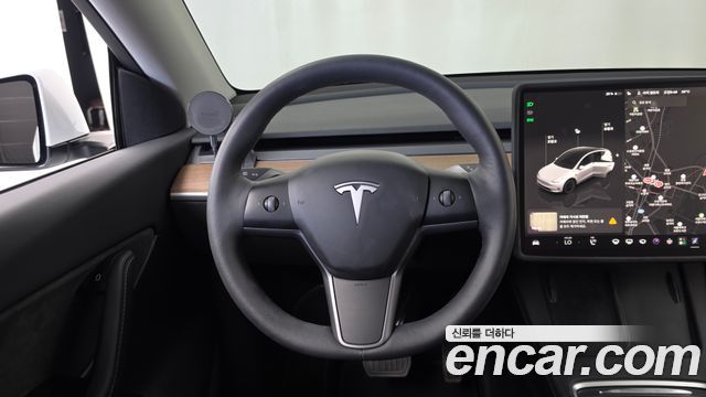 Tesla Model Y Long Range AWD 2022 — фото 13