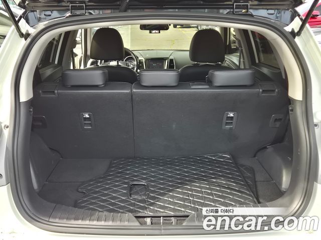 KG Mobility (SsangYong) Tivoli LX 2WD 2017 — фото 23