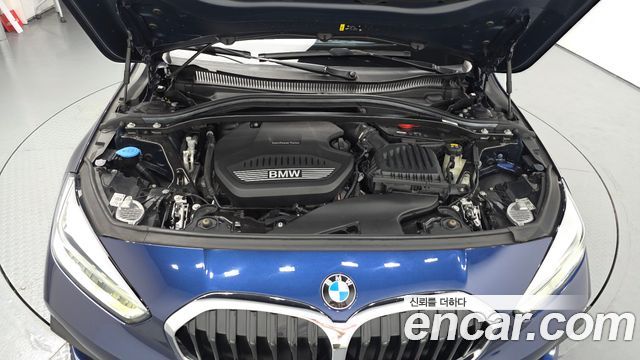 BMW 1 Series (F40) 118d Joy First Edition 2020 — фото 6
