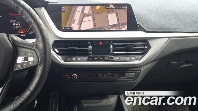 BMW 1 Series (F40) 118d Joy First Edition 2020 — фото 13