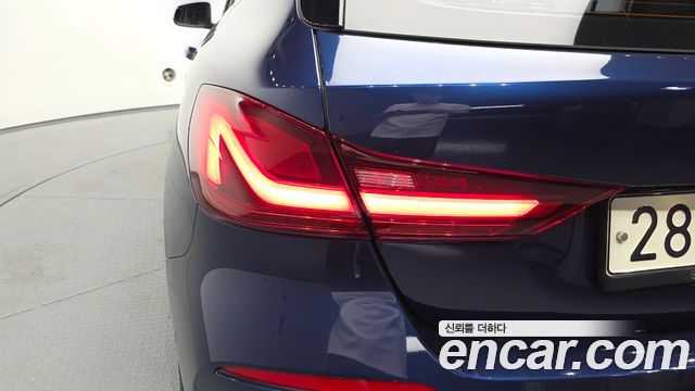 BMW 1 Series (F40) 118d Joy First Edition 2020 — фото 23