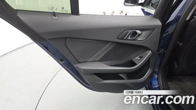 BMW 1 Series (F40) 118d Joy First Edition 2020 — фото 25