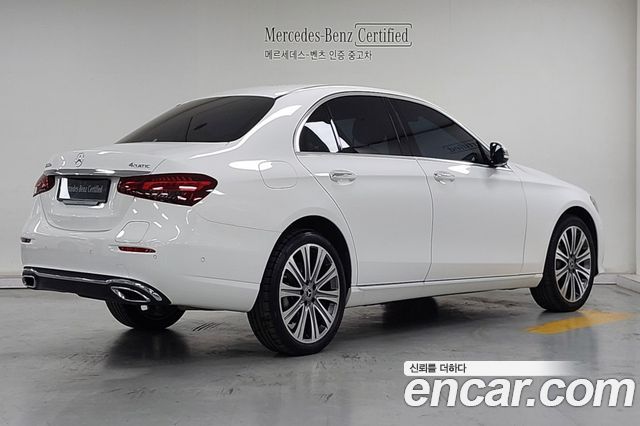 Mercedes-Benz E-Class (W213) E300e 4MATIC Exclusive 2023 — фото 2