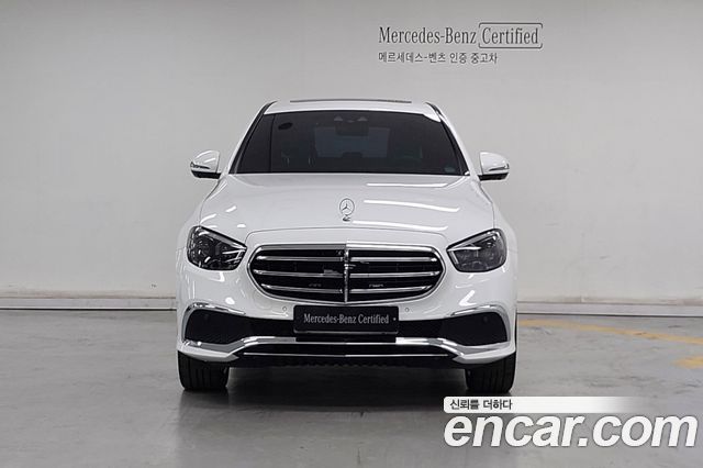 Mercedes-Benz E-Class (W213) E300e 4MATIC Exclusive 2023 — фото 3