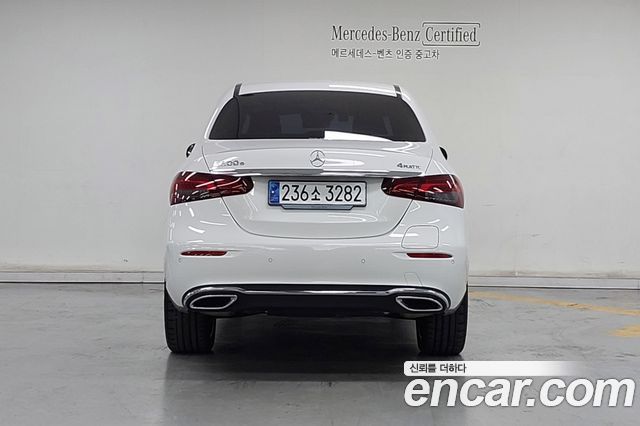 Mercedes-Benz E-Class (W213) E300e 4MATIC Exclusive 2023 — фото 4