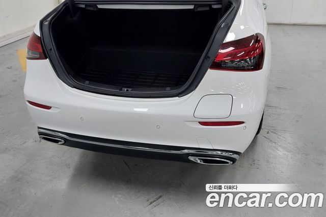 Mercedes-Benz E-Class (W213) E300e 4MATIC Exclusive 2023 — фото 15