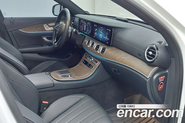 Mercedes-Benz E-Class (W213) E300e 4MATIC Exclusive 2023 — фото 18