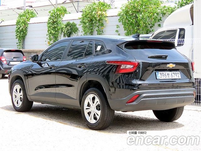 Chevrolet Trax Crossover 1.2 LS Plus 2024 — фото 3