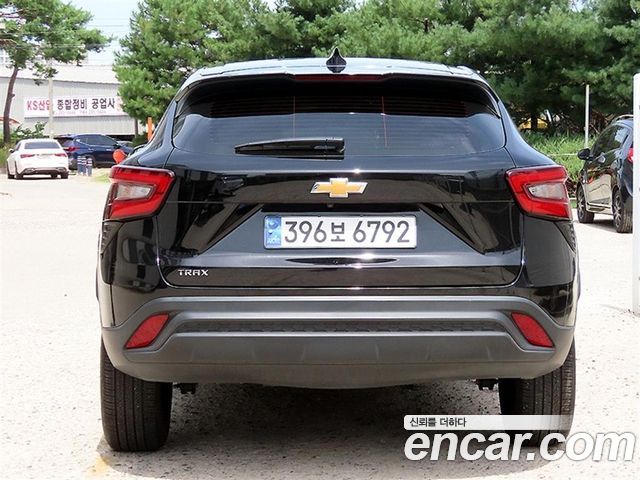 Chevrolet Trax Crossover 1.2 LS Plus 2024 — фото 4