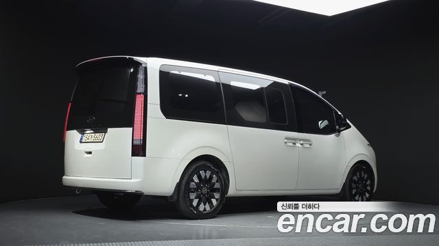 Hyundai Staria Lounge 9-Seater Inspiration 2025 — фото 2
