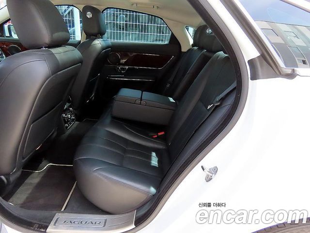 Jaguar XJ 3.0D Premium Luxury SWB X351 2014 — фото 6