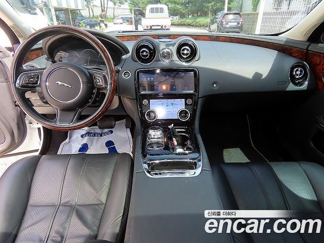 Jaguar XJ 3.0D Premium Luxury SWB X351 2014 — фото 7