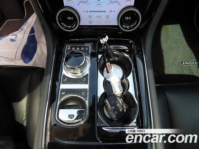 Jaguar XJ 3.0D Premium Luxury SWB X351 2014 — фото 10
