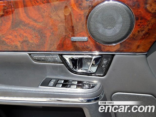 Jaguar XJ 3.0D Premium Luxury SWB X351 2014 — фото 15