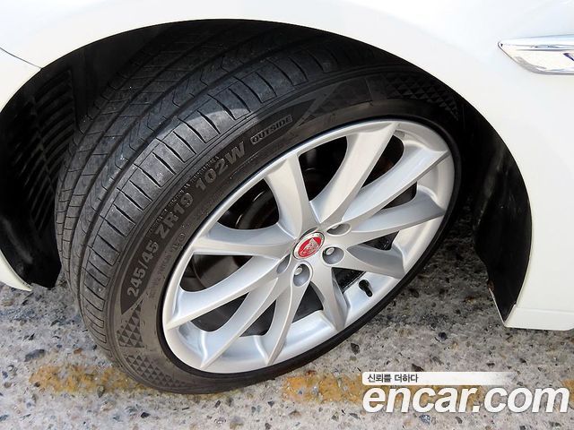 Jaguar XJ 3.0D Premium Luxury SWB X351 2014 — фото 24