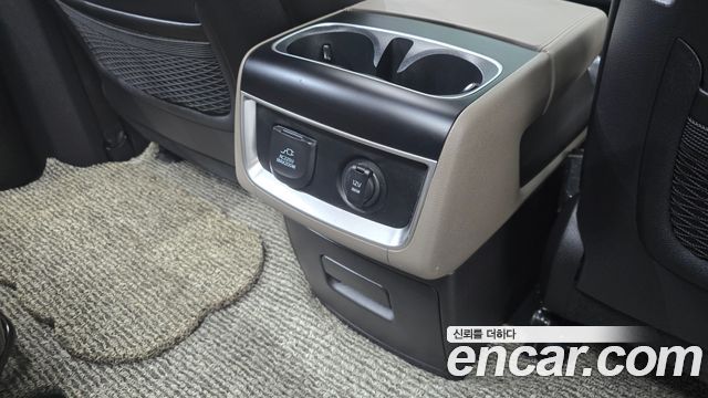 Kia Carnival (IV) HEV 9seater Gravity 2024 — фото 32