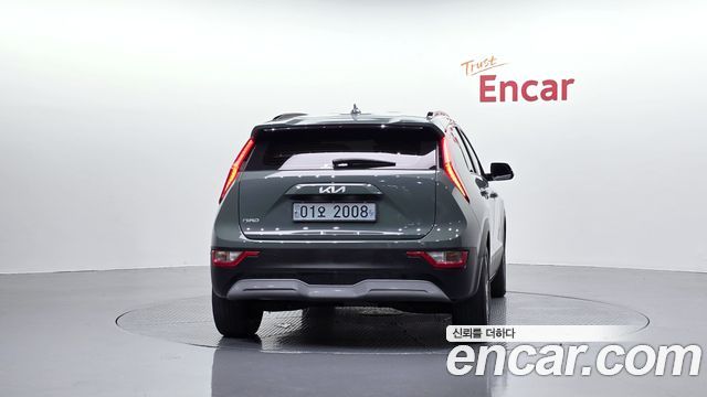 Kia Niro EV Air 2023 — фото 4