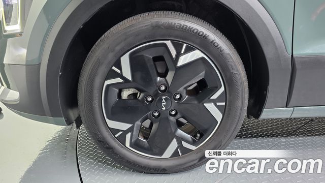 Kia Niro EV Air 2023 — фото 5