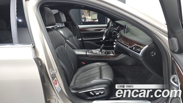 BMW 7 Series (G11) 730Ld xDrive 2016 — фото 11