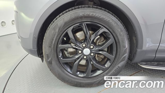 Land Rover Discovery 5 2.0 SD4 SE 2019 — фото 5