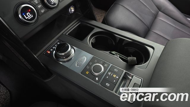Land Rover Discovery 5 2.0 SD4 SE 2019 — фото 9