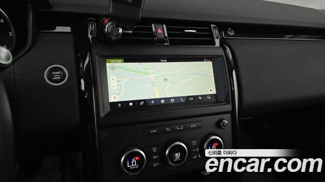 Land Rover Discovery 5 2.0 SD4 SE 2019 — фото 12