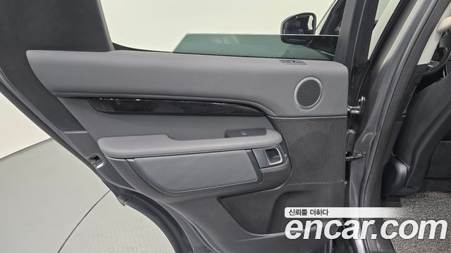 Land Rover Discovery 5 2.0 SD4 SE 2019 — фото 25