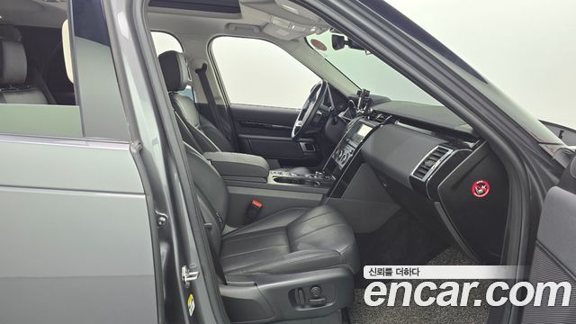 Land Rover Discovery 5 2.0 SD4 SE 2019 — фото 26