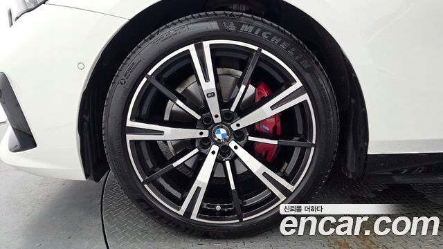 BMW 5 Series (G60) 530i xDrive M Sport Pro Special Edition 2025 — фото 5