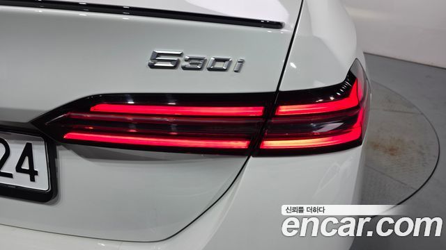 BMW 5 Series (G60) 530i xDrive M Sport Pro Special Edition 2025 — фото 23