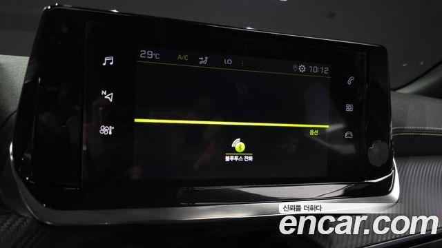 Peugeot 2008 (II) 1.5 BlueHDi GT Line 2021 — фото 18