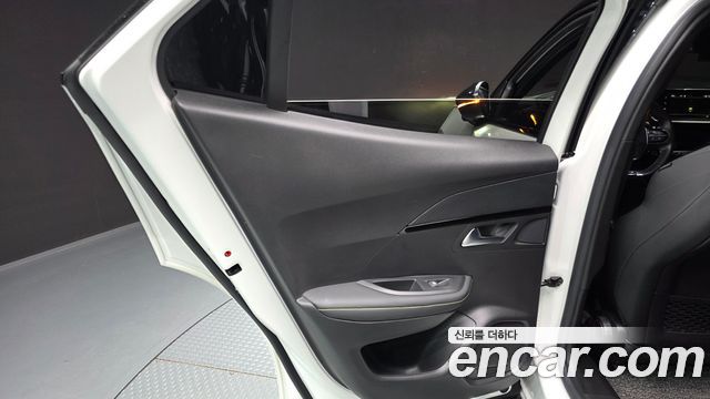 Peugeot 2008 (II) 1.5 BlueHDi GT Line 2021 — фото 31