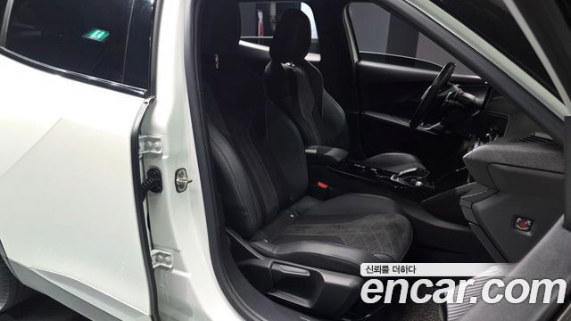 Peugeot 2008 (II) 1.5 BlueHDi GT Line 2021 — фото 32