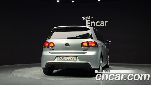 Volkswagen Golf (VI) 1.6 TDI Blue Motion StyleEdition 2013 — фото 4