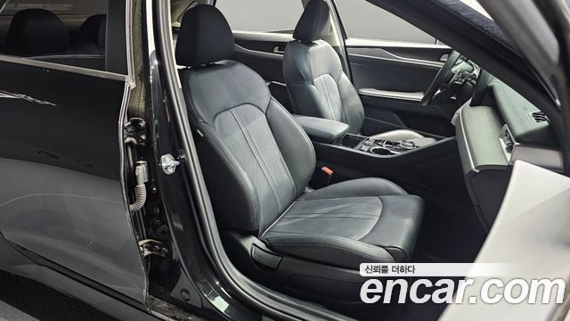 Kia K5 (III) 2.0 Prestige 2022 — фото 12