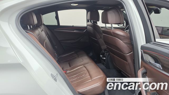 BMW 5 Series (G30) 530i xDrive M Sport Package Plus 2020 — фото 11